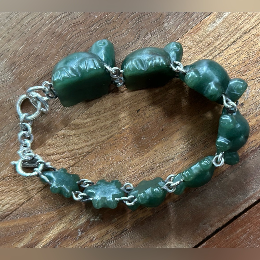 Nephrite Jade hand carved Green Elephant Charm Silver Bracelet